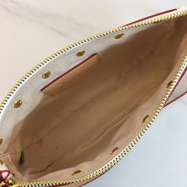 ルイヴィトンバッグ着用イメージ